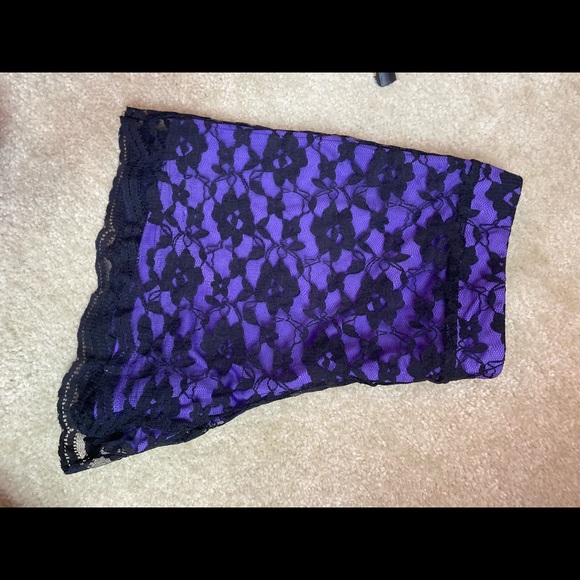Purple with black lace shorts with back zip - Picture 5 of 5
